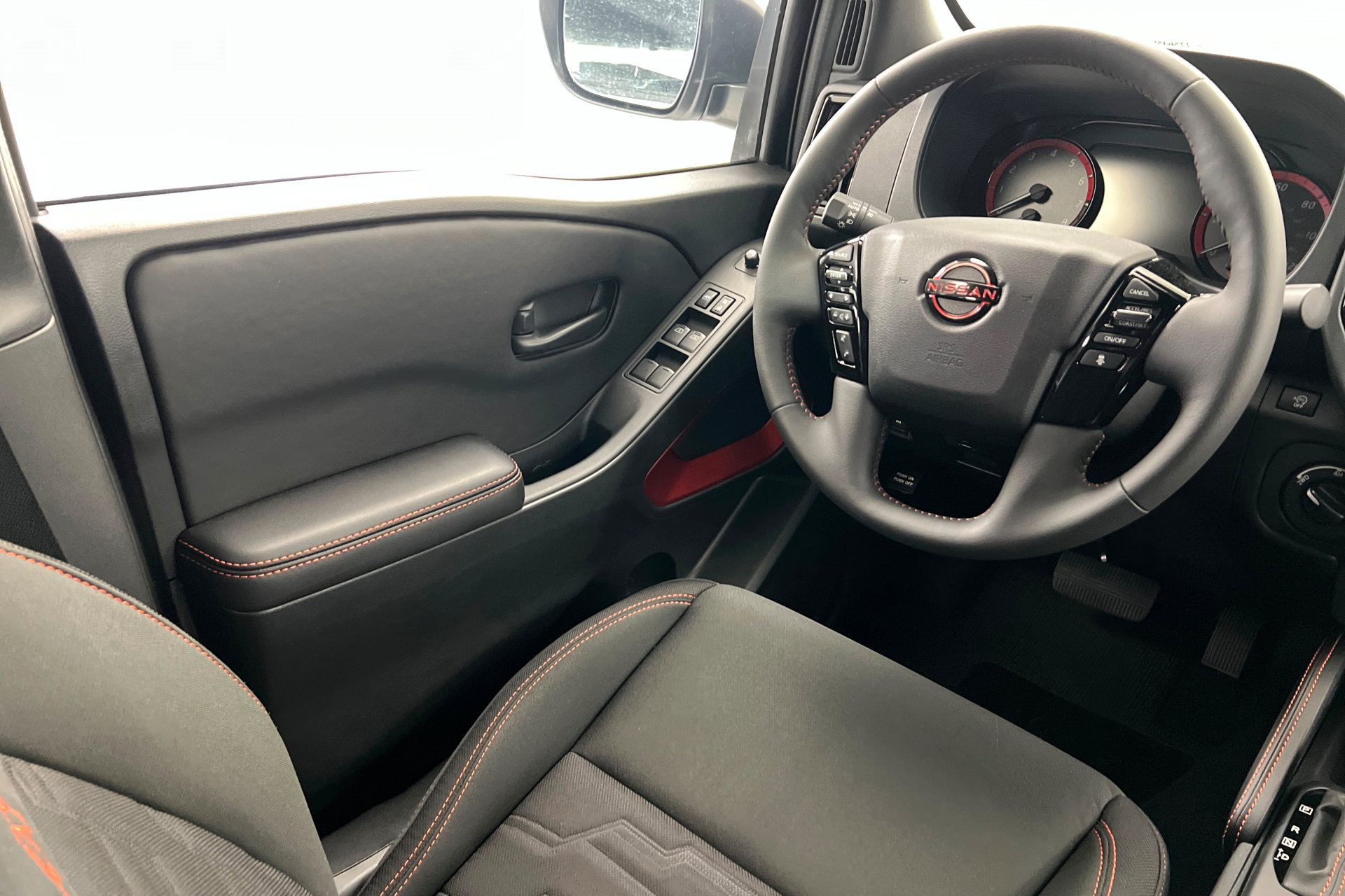 New 2026 Nissan Frontier PRO-4X w/ Pro-4x Convenience Package AWD/4WD image 11