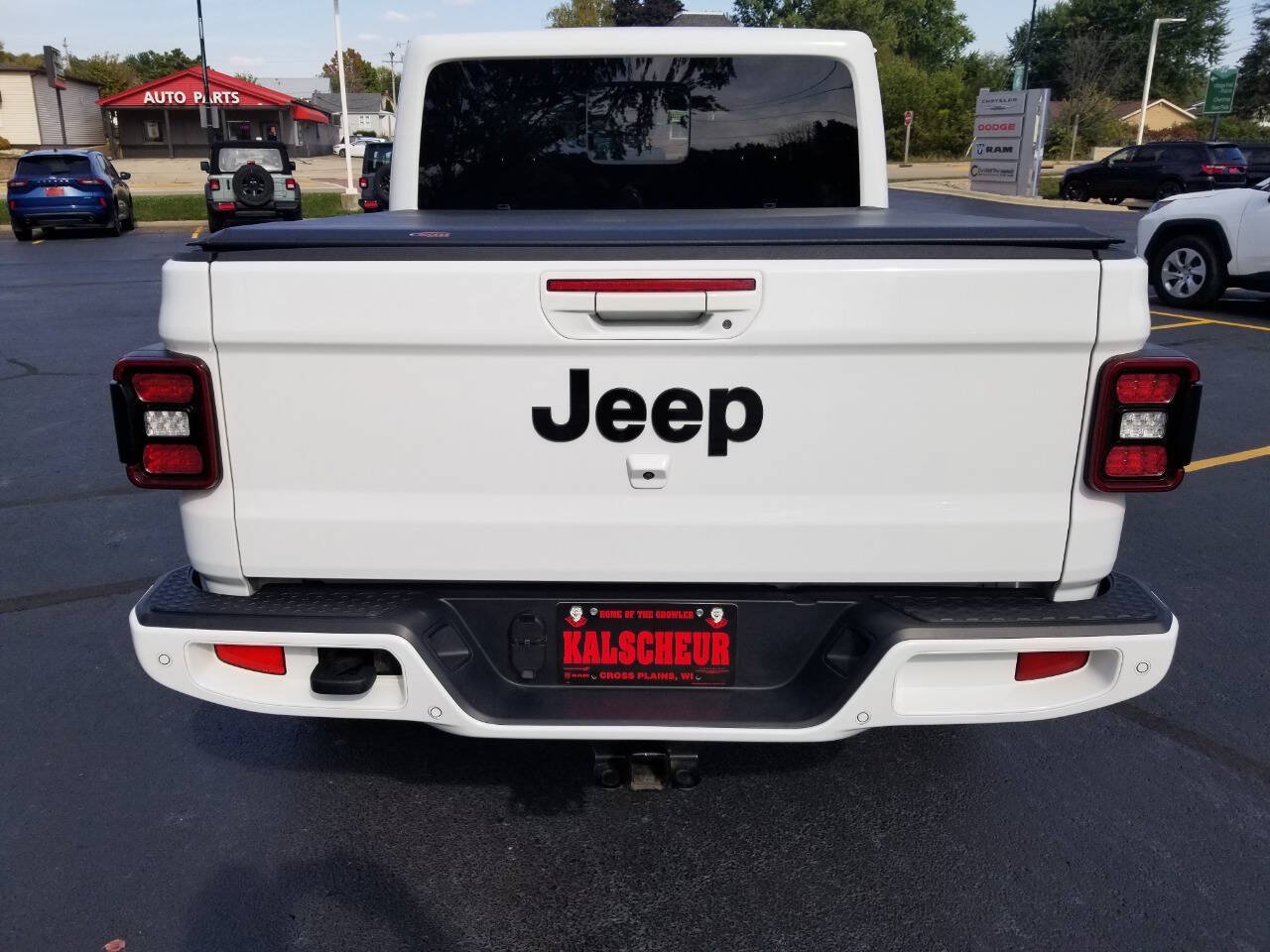 Used 2021 Jeep Gladiator Overland AWD/4WD image 8
