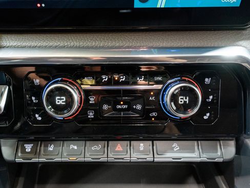 Used 2024 GMC Sierra 2500 Denali w/ Technology Package image 26