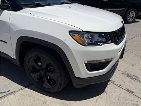 Used 2019 Jeep Compass Latitude FWD image 7