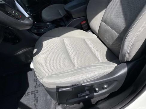 Used 2015 Hyundai Santa Fe GLS FWD image 15