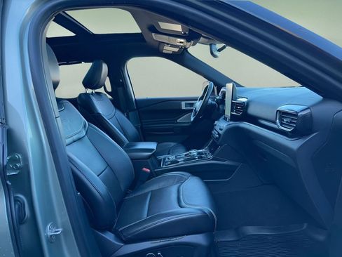 Used 2020 Ford Explorer ST w/ ST Street Pack image 26