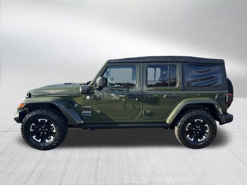Used 2022 Jeep Wrangler Unlimited Sahara w/ Cold Weather Group image 9