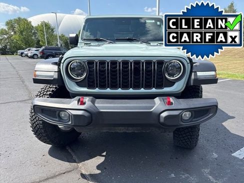 Used 2024 Jeep Wrangler Rubicon image 2