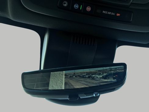 Used 2024 GMC Sierra 1500 AT4 w/ Technology Package image 17