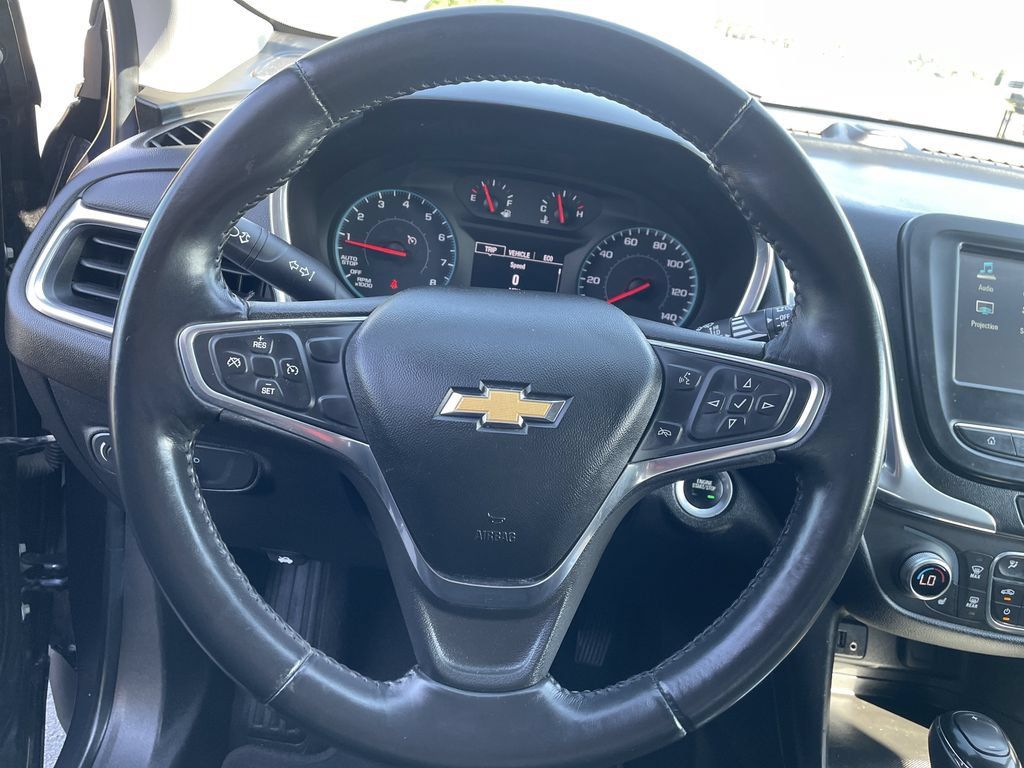 Used 2018 Chevrolet Equinox LT FWD image 10