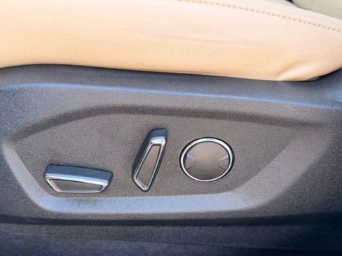 Used 2019 Ford Edge SEL w/ Equipment Group 201A FWD image 16
