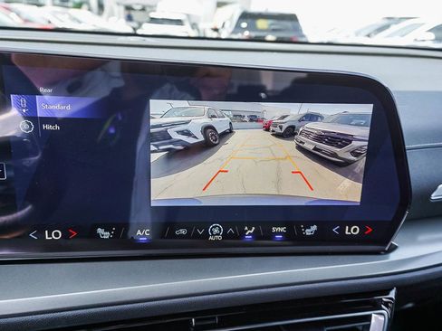 New 2026 Chevrolet Traverse LT FWD image 23