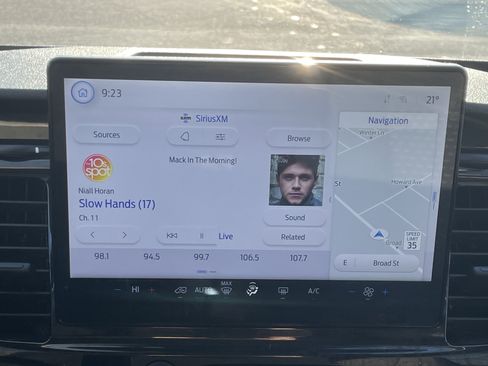 Used 2023 Ford Transit 350 XLT image 24