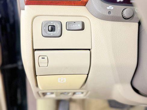 Used 2003 Lexus LS 430 image 19