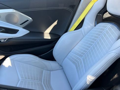 Used 2023 Chevrolet Corvette Stingray Premium Conv w/ Z51 Performance Package image 28