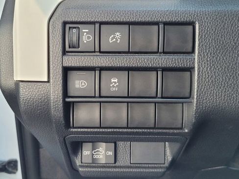 Used 2024 Toyota Tacoma TRD Off-Road image 14