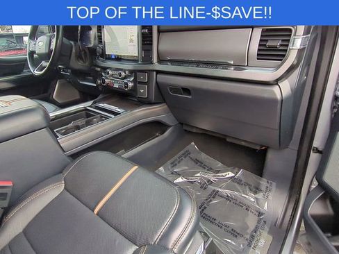 Used 2024 Ford F450 Platinum image 38