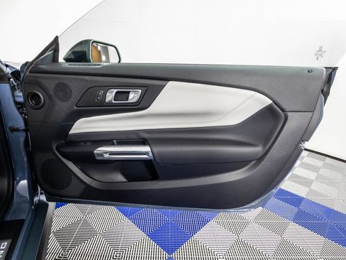Used 2025 Ford Mustang GT Premium RWD image 14