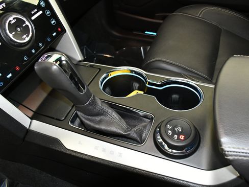 Used 2015 Ford Explorer Sport w/ Equipment Group 401A image 32