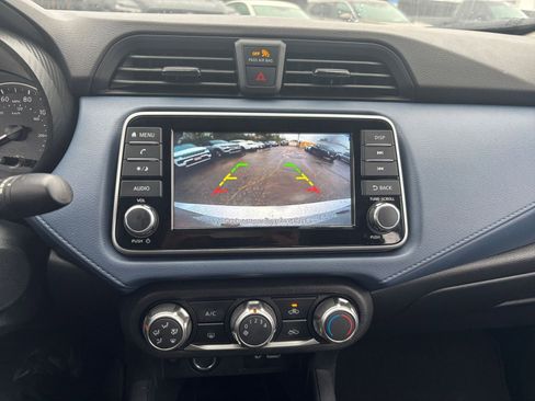 Used 2025 Nissan Versa SV FWD image 21