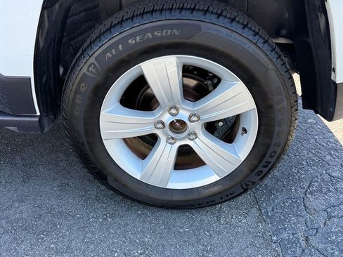 Used 2014 Jeep Patriot Sport AWD/4WD image 14