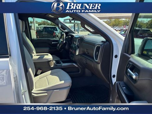 Used 2020 Chevrolet Silverado 1500 RST w/ Texas Edition image 16