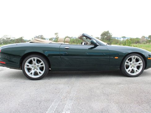 Used 2003 Jaguar XK8 Convertible image 4
