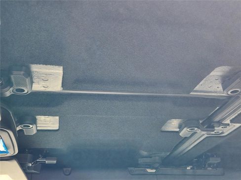 New 2025 Ford Bronco 4-Door AWD/4WD image 19