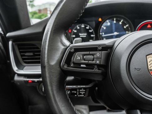 Used 2020 Porsche 911 Carrera RWD image 25