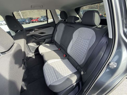 Used 2025 Volkswagen Tiguan S image 25