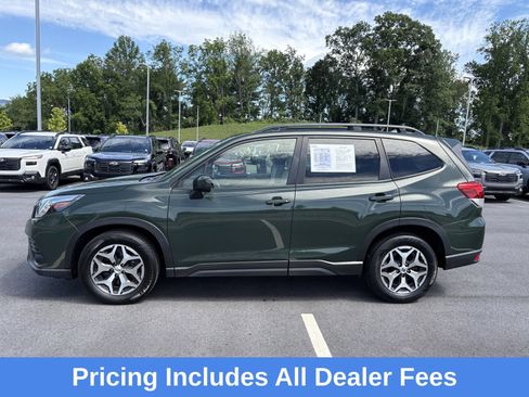 Used 2023 Subaru Forester Premium AWD/4WD image 4