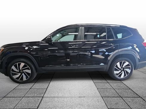 Used 2025 Volkswagen Atlas SE FWD image 8