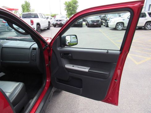 Used 2011 Ford Escape XLT w/ 203A Rapid Spec Order Code AWD/4WD image 33