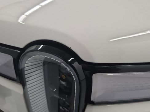 Used 2023 Rivian R1S Adventure image 36