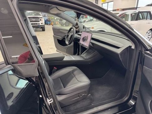 Used 2026 Tesla Model Y Long Range AWD/4WD image 15