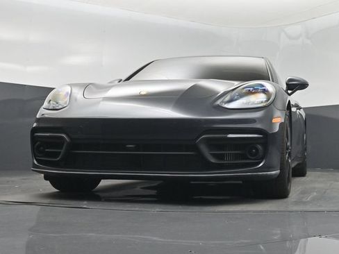 Used 2023 Porsche Panamera Platinum Edition RWD image 31