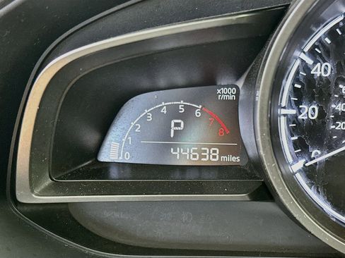 Used 2018 MAZDA MAZDA3 Touring FWD image 19