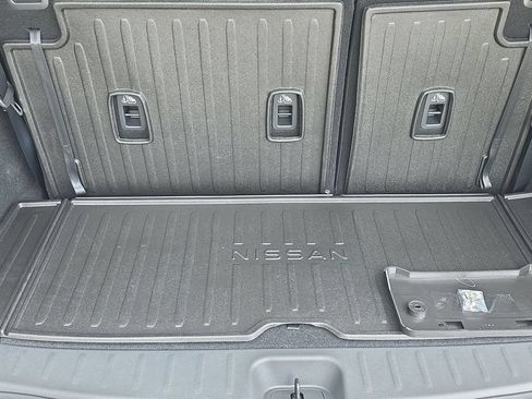 New 2026 Nissan Pathfinder Platinum AWD/4WD image 11