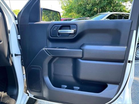 Used 2023 Chevrolet Silverado 1500 Custom AWD/4WD image 12