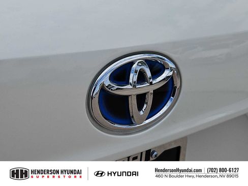 Used 2021 Toyota Highlander Limited FWD image 12