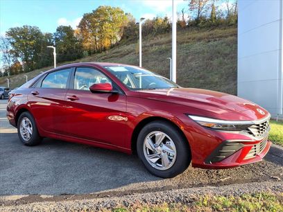 New 2025 Hyundai Elantra SE