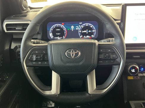 Used 2026 Toyota 4Runner Limited AWD/4WD image 17