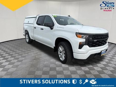 Used 2023 Chevrolet Silverado 1500 Custom AWD/4WD image 3