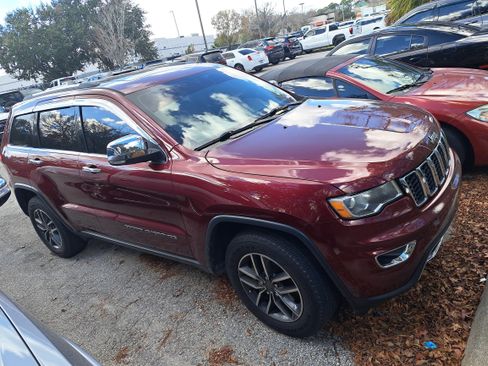 Used 2019 Jeep Grand Cherokee Limited image 2
