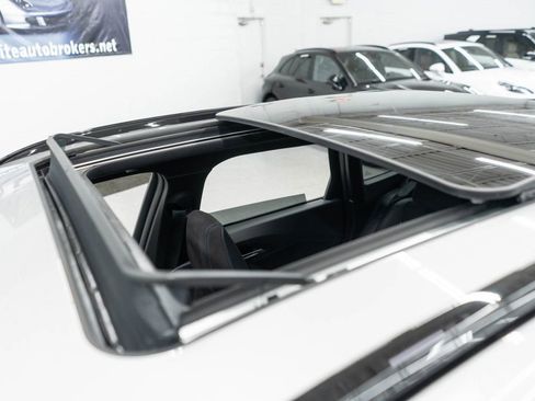 Used 2025 BMW X1 xDrive28i w/ M Sport Line w/ M Sport Package image 46