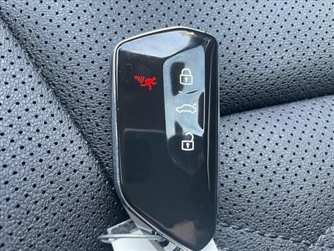 Used 2026 Volkswagen Atlas SE FWD image 16