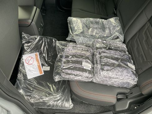 Used 2026 Nissan Frontier PRO-4X w/ Pro-4x Convenience Package image 43