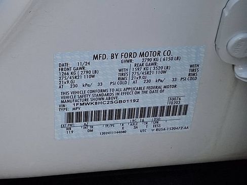Used 2025 Ford Explorer Platinum w/ Ultimate Package AWD/4WD image 36