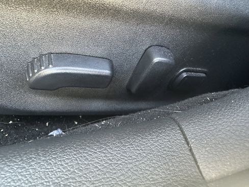 Used 2021 Nissan Sentra SR w/ SR Premium Package FWD image 12