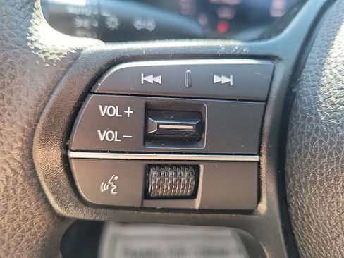 Used 2023 Honda Accord EX image 17
