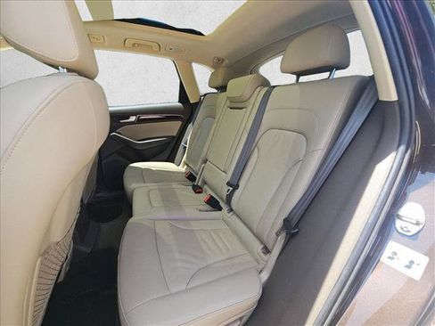 Used 2015 Audi Q5 2.0T Premium Plus w/ Technology Package AWD/4WD image 12