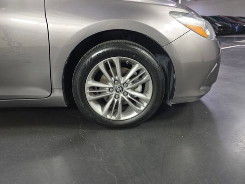 Used 2017 Toyota Camry SE FWD image 21