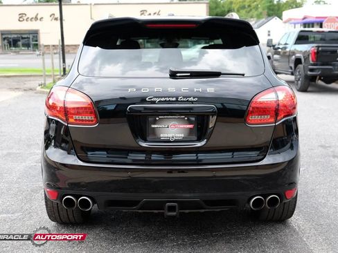 Used 2014 Porsche Cayenne Turbo AWD/4WD image 6