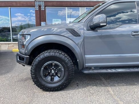 Used 2018 Ford F150 Raptor w/ Equipment Group 802A Luxury AWD/4WD image 3